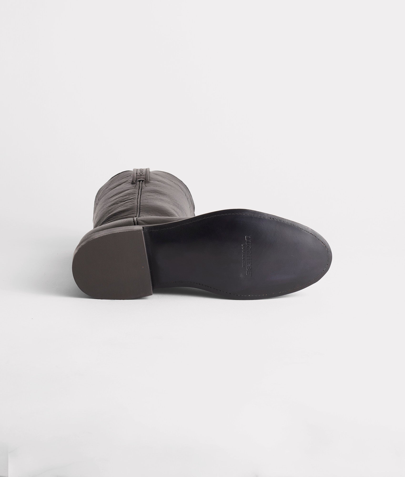 Majestic Roper :: Black - Image 6