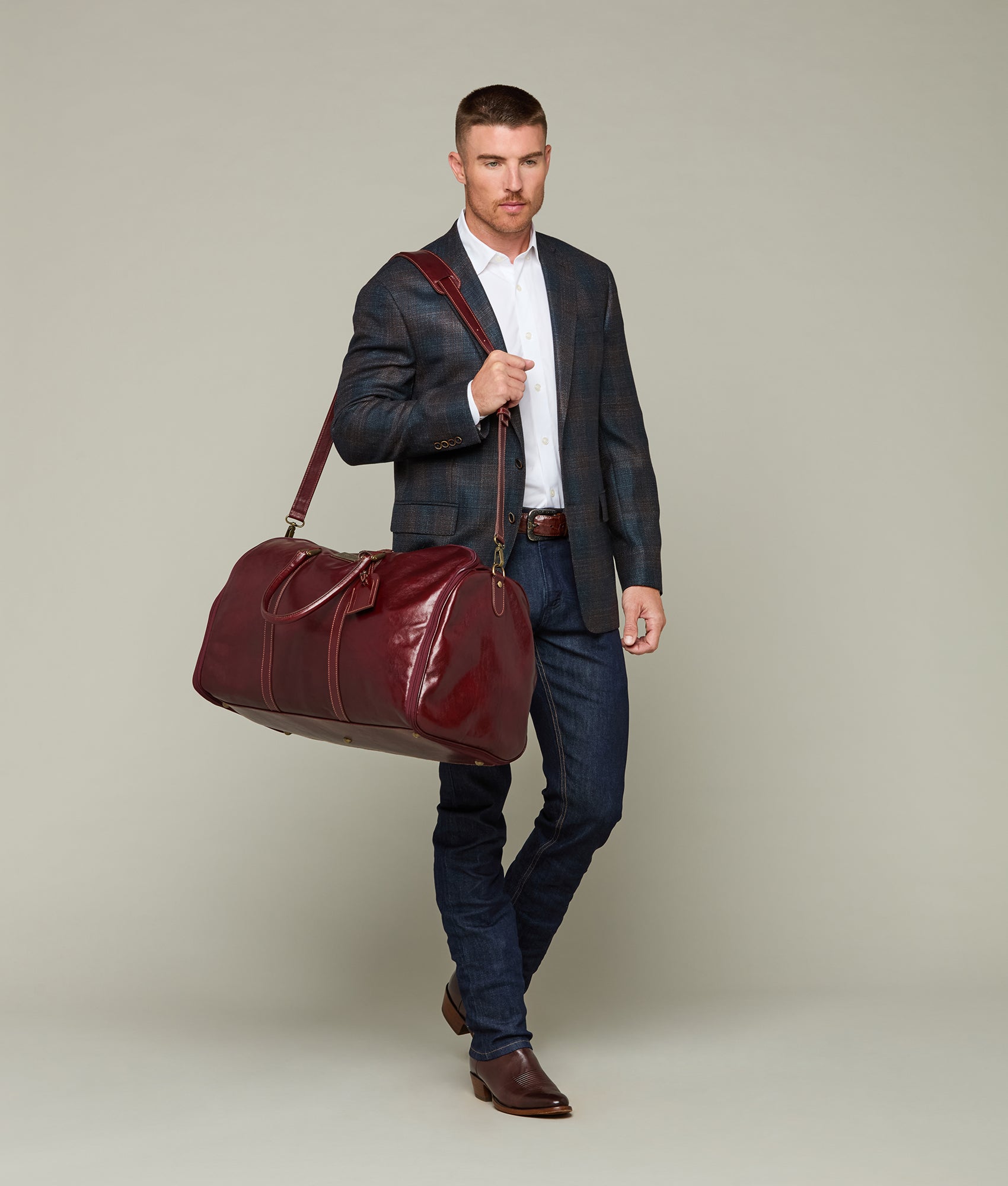 Cosimo Garment Duffle :: Burgundy - Image 3